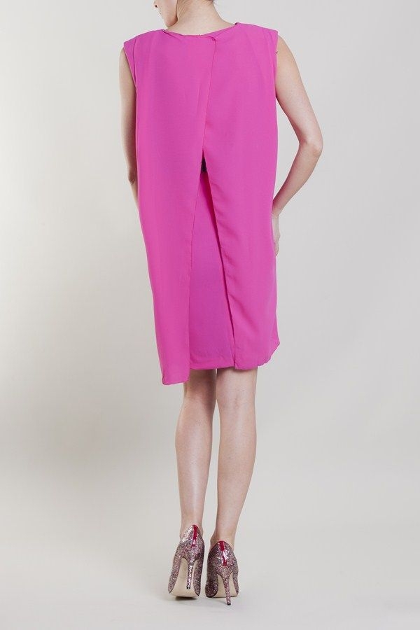 vestido fucsia rosa palo modelo entera espalda